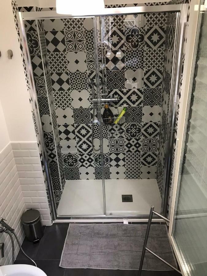 Ale 160 Lägenhet Rom Exteriör bild
